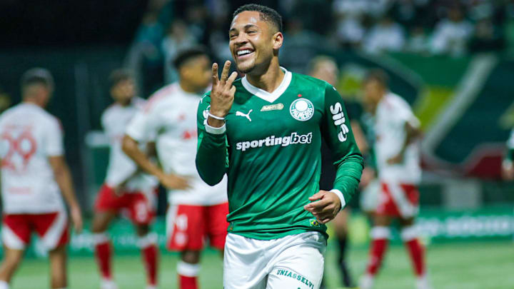 Vitor Roque, do Palmeiras