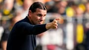 Gerardo Seoane zeigt die Richtung an