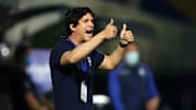 Mauricio Barbieri está de olho em opções para formar time competitivo no Vasco