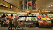 New Safeway Opens With Focus On Organic Goods