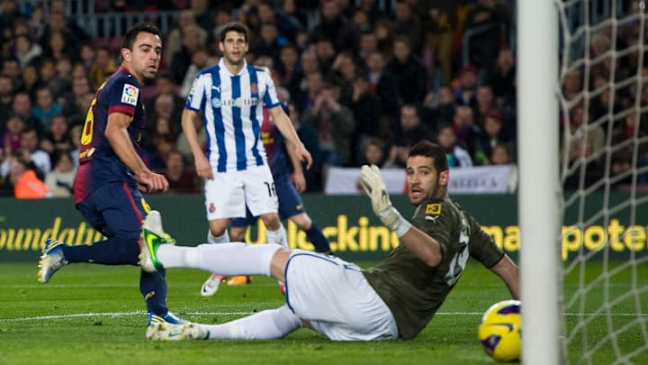 Xavi vs Espanyol Xavi vs Espanyol