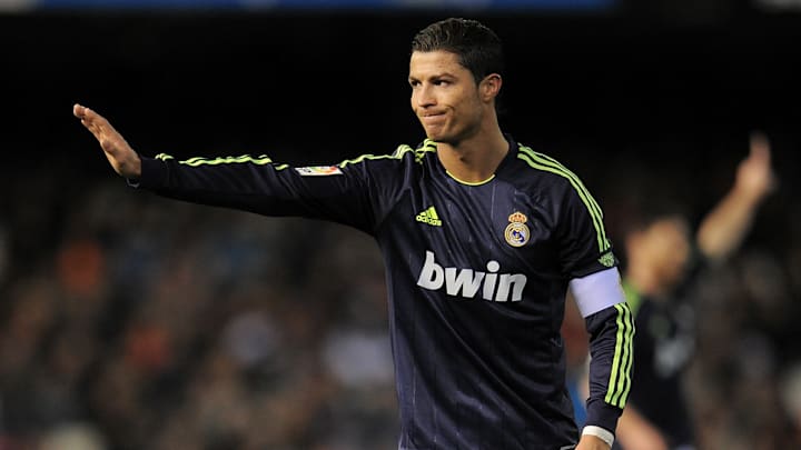 Cristiano Ronaldo se rappellera aux bons souvenirs en voyant le nouveau maillot du Real. Cristiano Ronaldo se rappellera aux bons souvenirs en voyant le nouveau maillot du Real.