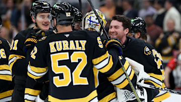 Chicago Blackhawks v Boston Bruins