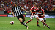 Botafogo teve três expulsos no clássico contra o Flamengo, dentre eles Tiquinho Soares
