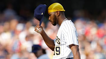 Cincinnati Reds v Milwaukee Brewers