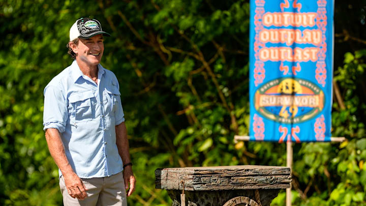 “The Devil’s Shoes” – A major shakeup hits the game when two tribes turn to three. New tribe members size each other up, but with only four players on each tribe, there is not much room to hide. Then, heat and exhaustion take a major toll on one castaway, on SURVIVOR, Wednesday, Oct. 29. Pictured (L-R): Jeff Probst. Photo: Robert Voets/CBS ©2025 CBS Broadcasting, Inc. All Rights Reserved.