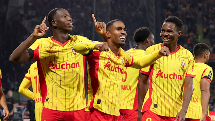 Un Lensois pourrait quitter le club en janvier. Un Lensois pourrait quitter le club en janvier.