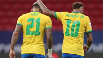 Gabigol entrou no decorrer da partida, e Neymar foi titular