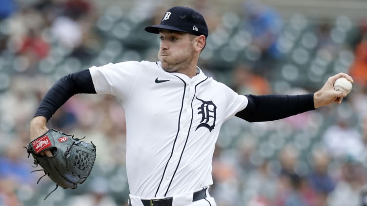 Los Angeles Angels v Detroit Tigers