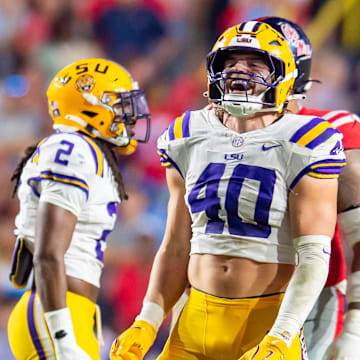 LSU linebacker Whit Weeks (40)