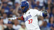 Teoscar Hernández regresa a los Dodgers por tres temporadas 