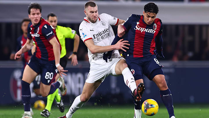 Milan x Bologna duelam pela Seria A Italiana Milan x Bologna duelam pela Seria A Italiana