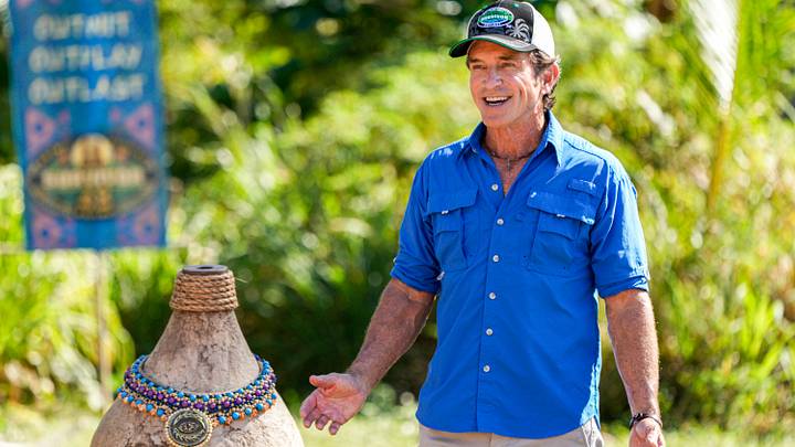 “Doing the Damn Thing” – A mad dash ensues when an opportunity to get ahead in the game lands on the beach. Then, information is a free-for-all when players talk strategy over a reward meal, on SURVIVOR, Wednesday, April 2 (8:00-9:30 PM, ET/PT) on the CBS Television Network, and available to stream on Paramount+* (live and on-demand for Paramount+ with SHOWTIME subscribers, or on-demand for Paramount+ Essential subscribers the day after the episode airs)*. Jeff Probst serves as host and