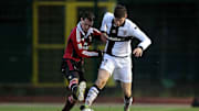 Simone Andrea Ganz in un duello durante il Torneo di Viareggio