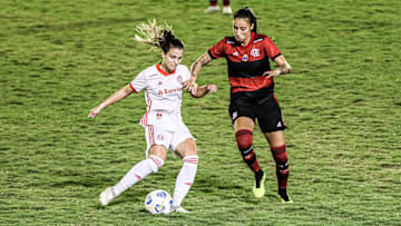 No jogo de ida das quartas, Internacional venceu o Flamengo no Rio de Janeiro por 3 a 1