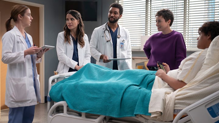 ADELAIDE KANE, NATALIE MORALES, ANTHONY HILL, BRIANA VENSKUS-VAZQUEZ, AND CALEB BAUMANN IN GREY'S ANATOMY SEASON 21