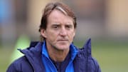 Roberto Mancini et ses joueurs de l'Italie vont arborer de nouveaux maillots créés par Adidas