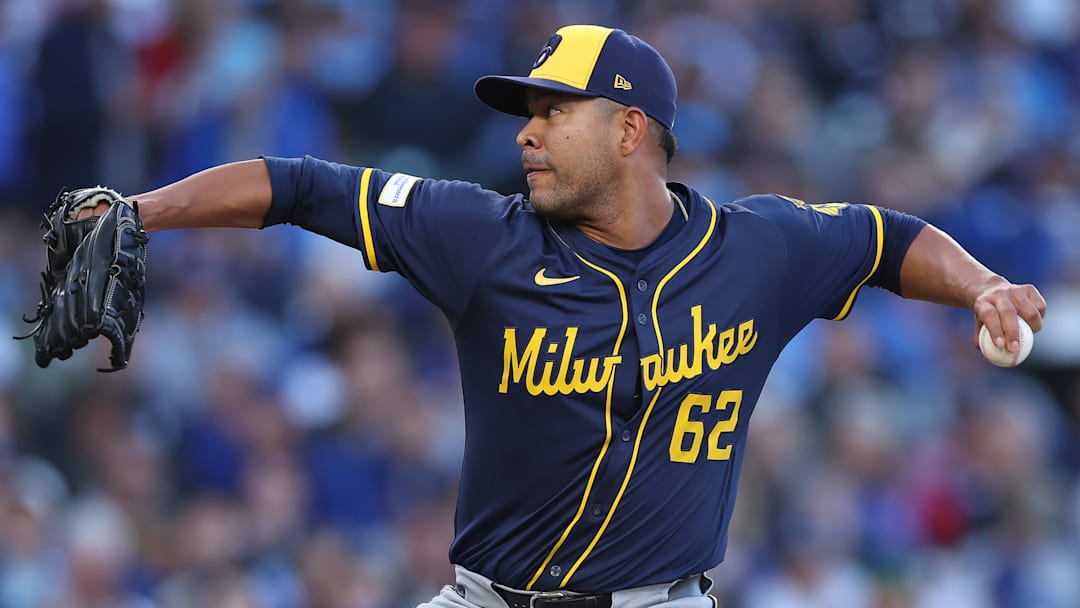 Division Series - Milwaukee Brewers v Chicago Cubs - Game Three Division Series - Milwaukee Brewers v Chicago Cubs - Game Three
