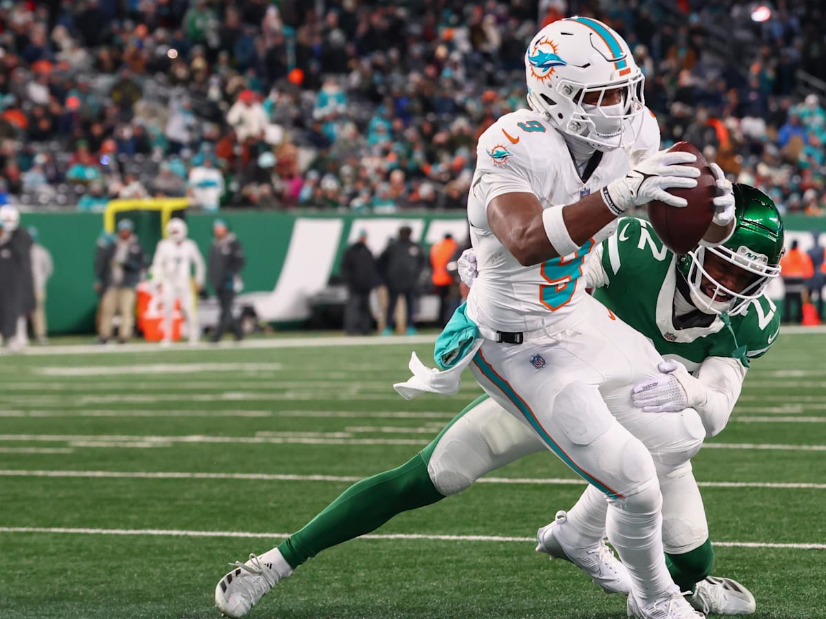 Thoughts on Report of Miami Dolphins Looking Into Trade Options with TE  Jonnu Smith