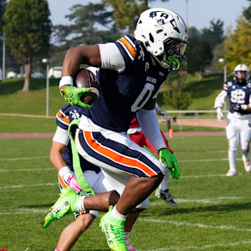 Mekai Smith off to the races for one of his six touchdowns, leading Balboa to a 54-42 San Francisco Section championship win over Washington at legendary Kezar Stadium on Thanksgiving