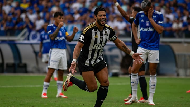 Hulk foi decisivo na vitória do Galo sobre a Raposa