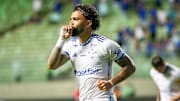 Gabigol pagou suspensão no jogo passado e volta a ficar à disposição do Cruzeiro