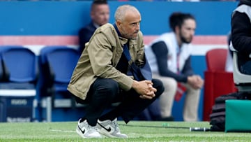 Luis Enrique se pencherait sur le dossier d'un défenseur barcelonais.