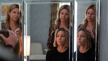 Jessica Biel and Elizabeth Banks in The Better Sister
