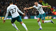 Portugueses como Rúben Dias e João Cancelo formam a base do time de Pep Guardiola