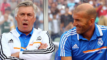Carlo Ancelotti e Zinédine Zidane são lendas no Real Madrid. 