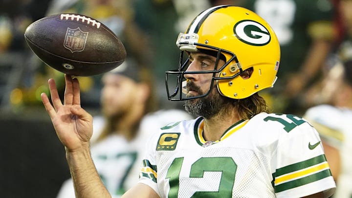 Green Bay Packers quarterback Aaron Rodgers heads to Kansas City for Week 9 to face the Chiefs now as a short favorite.