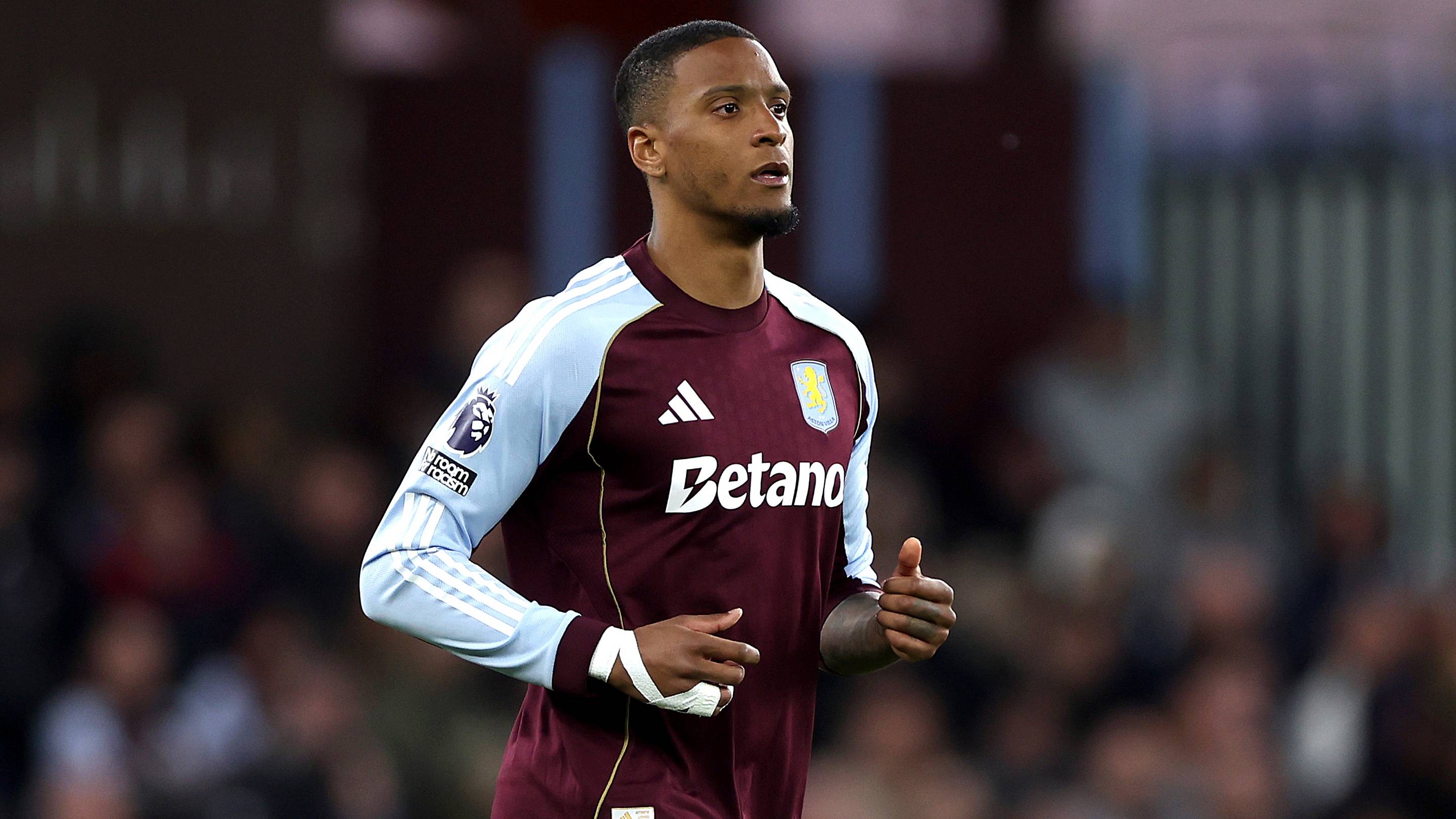 Arsenal agree £51m deal to sign Ezri Konsa from Aston Villa