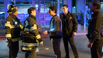 9-1-1 - ÒRock the BoatÓ - The disastrous cruise continues when Bobby and Athena respond to the shipÕs explosion, racing to aid injured passengers. Meanwhile, Hen questions her instincts in a life-taking call and grows concerned about Athena and BobbyÕs whereabouts, airing THURSDAY, MARCH 21 (8:00-9:00 p.m. EDT), on ABC and the next day on Hulu. (Disney/Chris Willard)
AISHA HINDS, KENNETH CHOI, RICARDO CARLOS MARTINEZ, CHRIS WU, HORACE KNIGHT