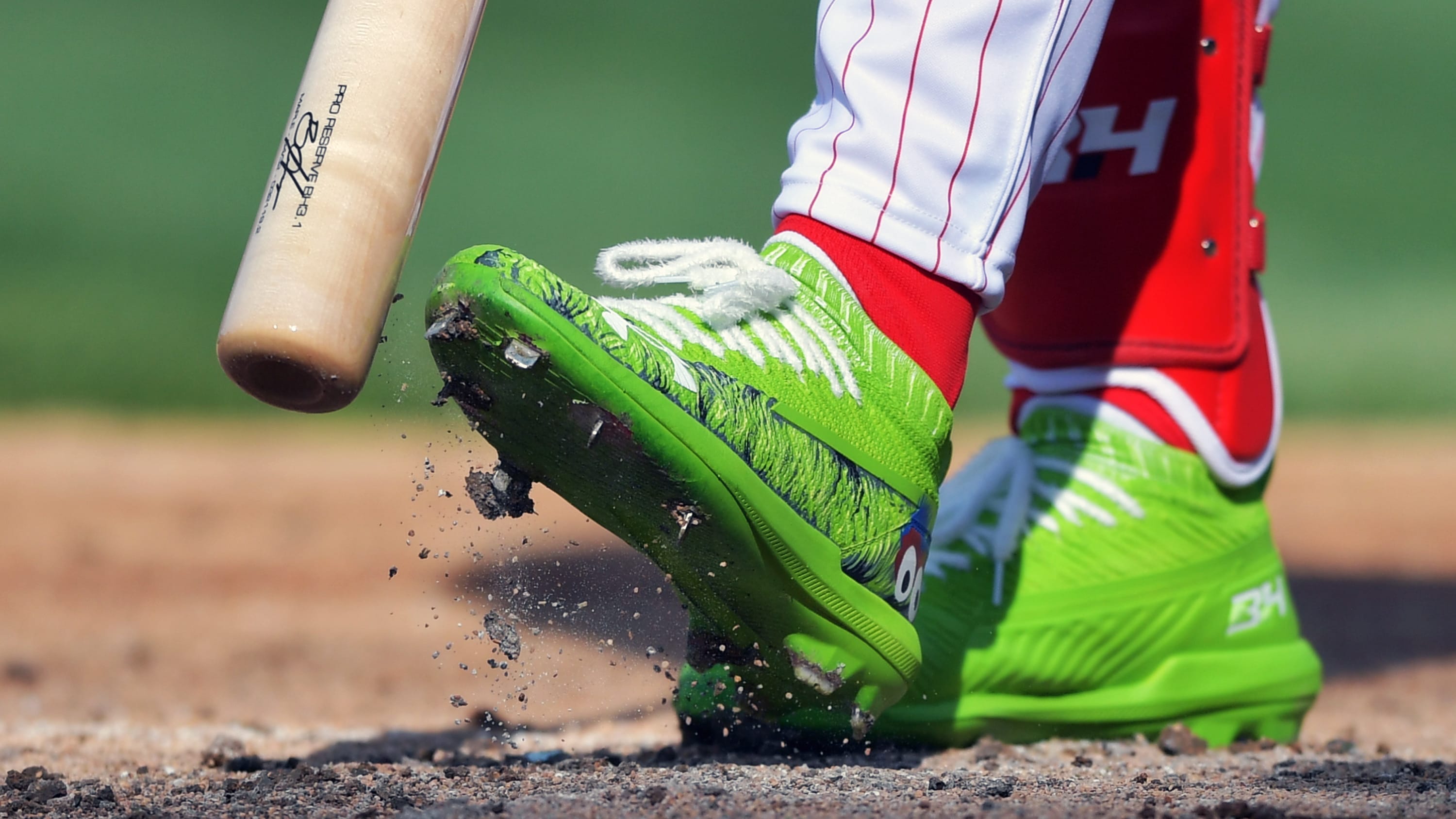 Bryce harper 3 cleats online