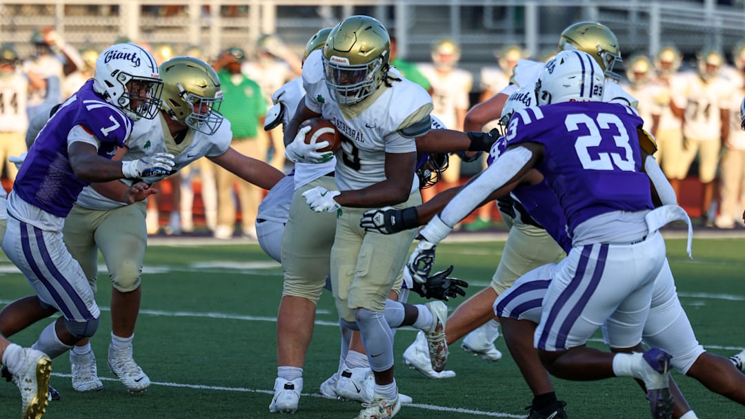 Cathedral running back Jalen Bonds