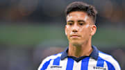 El argentino Maxi Meza de Rayados interesa al Sevilla de España, sin embargo, aún no hay ninguna oferta formal.