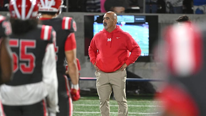 Mater Dei comes into the 2025 season the preseason No. 1 team after winning back-to-back national titles. Mater Dei comes into the 2025 season the preseason No. 1 team after winning back-to-back national titles.