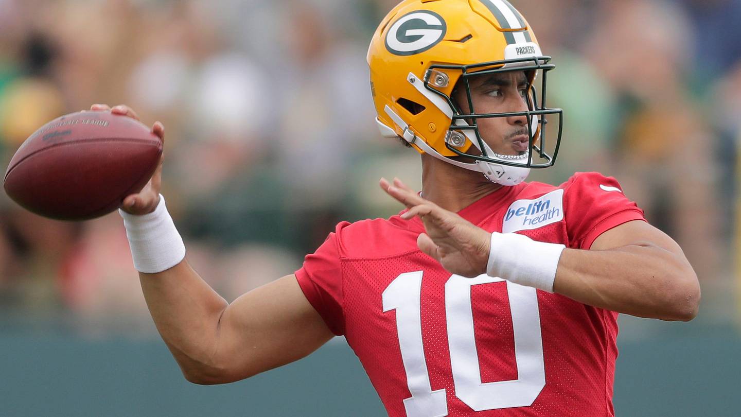 Jordan Love Looking to Build Chemistry at OTAs Amid Contract Negotiations - Vimarsana News