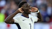 Saka está de volta à seleção da Inglaterra