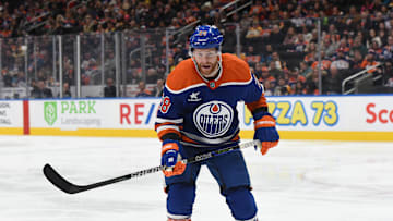 Boston Bruins v Edmonton Oilers