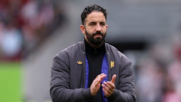 Ruben Amorim est toujours l'entraîneur de Manchester United.