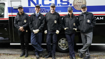 “Unusual Suspects” – NCIS investigates the death of a ride-share driver who was found after a car accident. Also, Parker’s dad, who is temporarily living with him, assists the team in their investigation, on the 450th episode of the CBS Original series NCIS, Monday, Feb. 27 (9:00-10:00 PM, ET/PT) on the CBS Television Network and available to stream live and on demand on Paramount+*. Pictured: Wilmer Valderrama, Brian Dietzen, Sean Murray, Katrina Law, and Gary Cole. Photo: Robert Voets/CBS