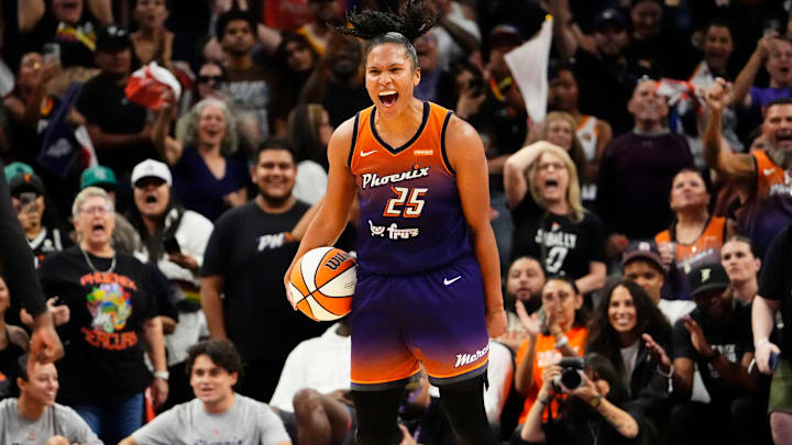 Phoenix Mercury forward Alyssa Thomas (25) celebrates their win over the New York Liberty 79-73 to win the series during Game Three of the 2025 WNBA Playoffs first round at PHX Arena on Sept. 19, 2025, in Phoenix.