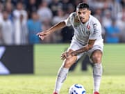 Tiquinho Soares não vive um bom momento no Santos