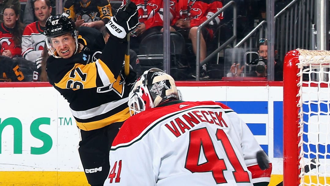 Pittsburgh Penguins v New Jersey Devils