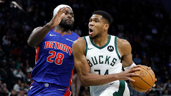 Detroit Pistons v Milwaukee Bucks