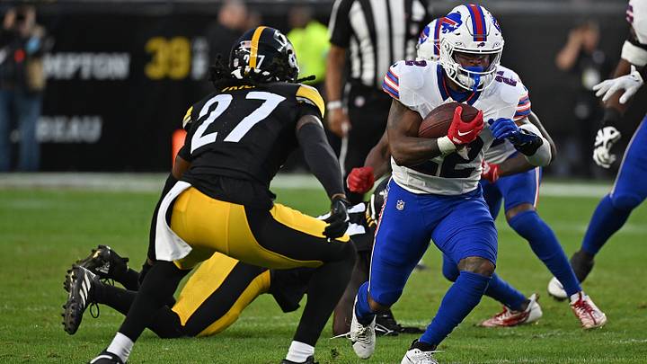 Buffalo Bills v Pittsburgh Steelers