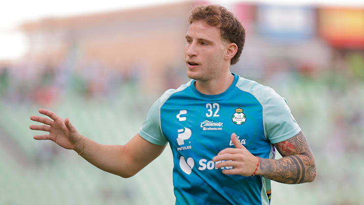 El Heraldo Deportes reveló que el América ya hizo sondeos por el delantero chileno Bruno Barticciotto de Santos Laguna, que está a préstamo desde el Talleres de Córdoba de Argentina. El Heraldo Deportes reveló que el América ya hizo sondeos por el delantero chileno Bruno Barticciotto de Santos Laguna, que está a préstamo desde el Talleres de Córdoba de Argentina.
