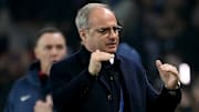 Campos s'est rendu sur le banc de touche en plein match