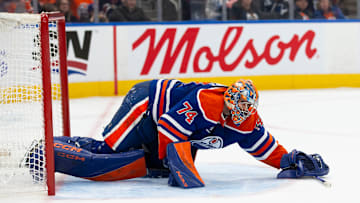 Winnipeg Jets v Edmonton Oilers